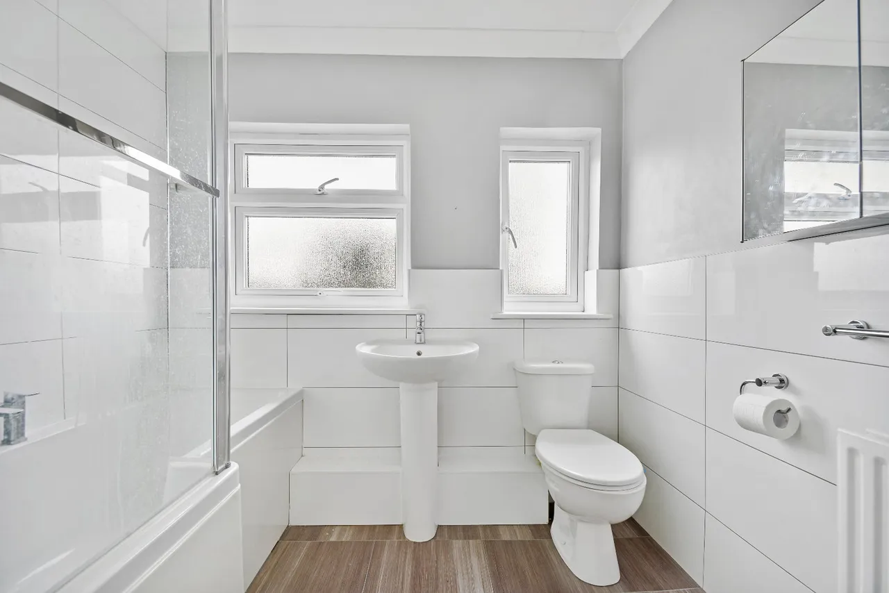 Dale View Avenue, North Chingford, London E4, photo 9