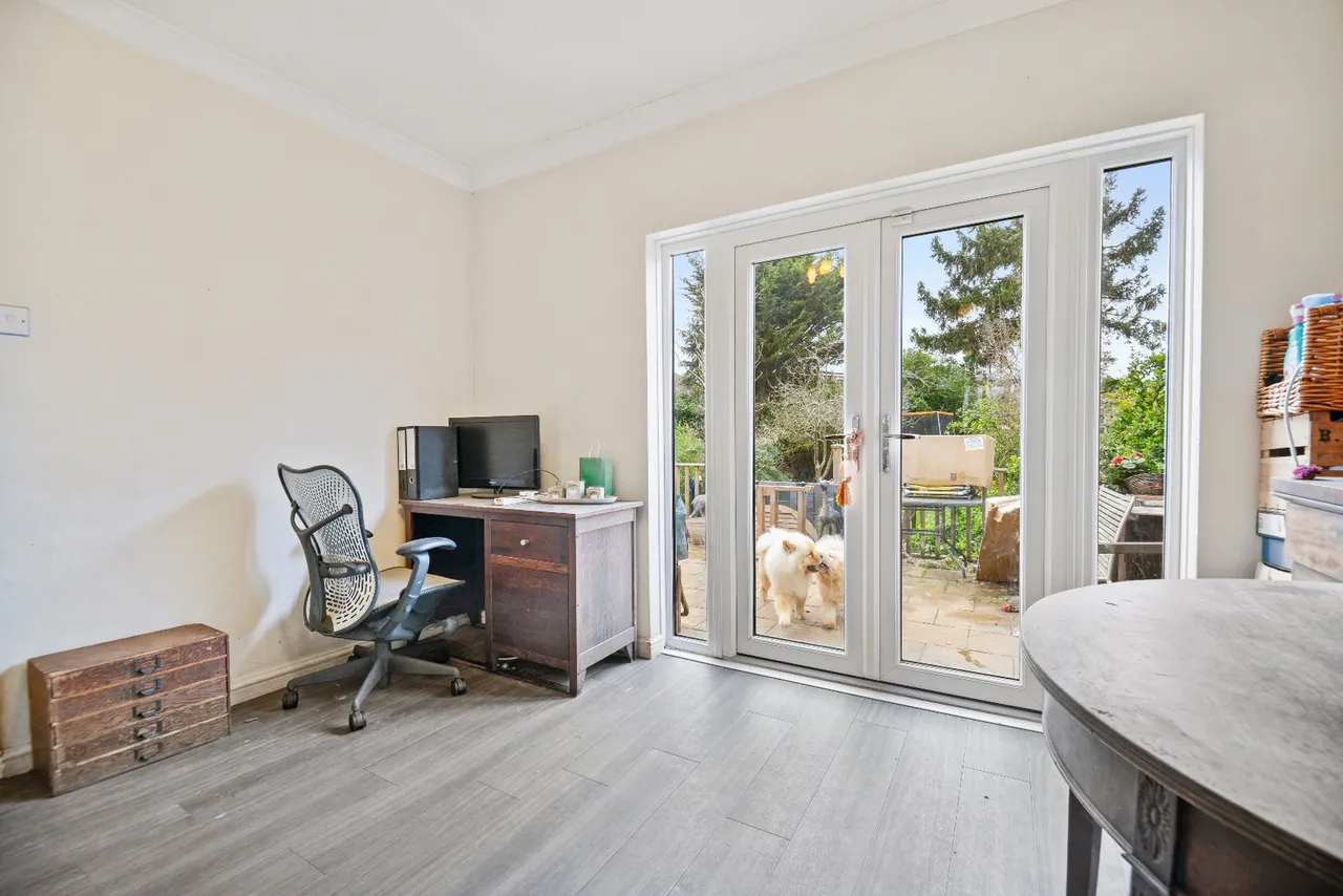 Dale View Avenue, North Chingford, London E4, photo 7