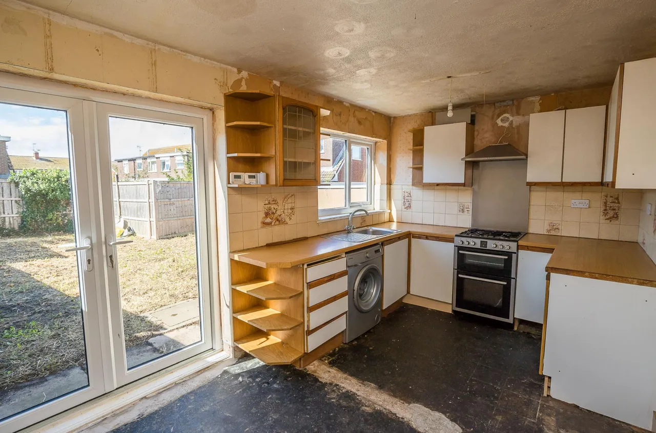 Violet Grove, Rhyl, LL18, photo 4