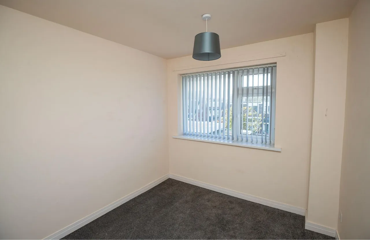 Violet Grove, Rhyl, LL18, photo 8