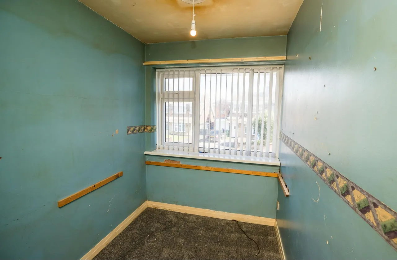 Violet Grove, Rhyl, LL18, photo 9