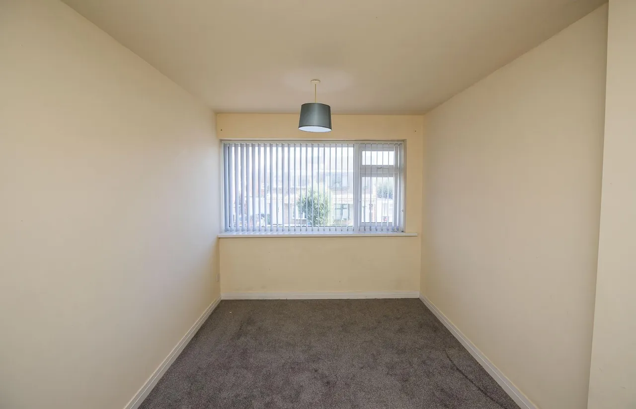 Violet Grove, Rhyl, LL18, photo 13