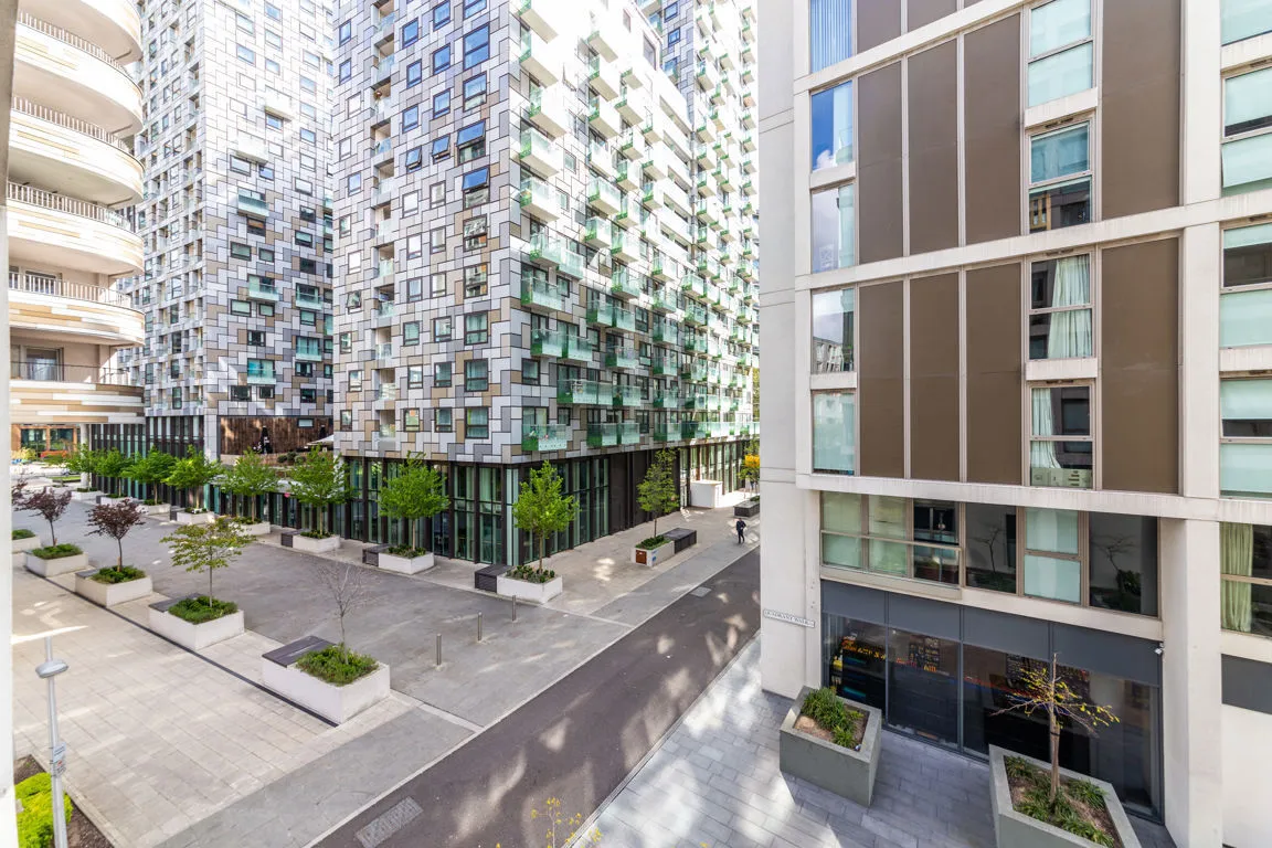 Lanterns Way, Canary Wharf, photo 14