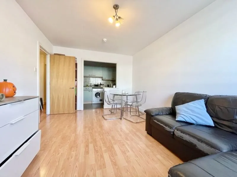 Commercial Road, London E1 1NY, photo 2