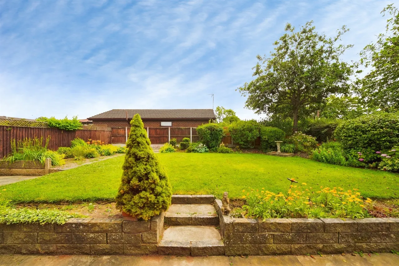 Mere Park Road, Greasby, CH49, photo 13