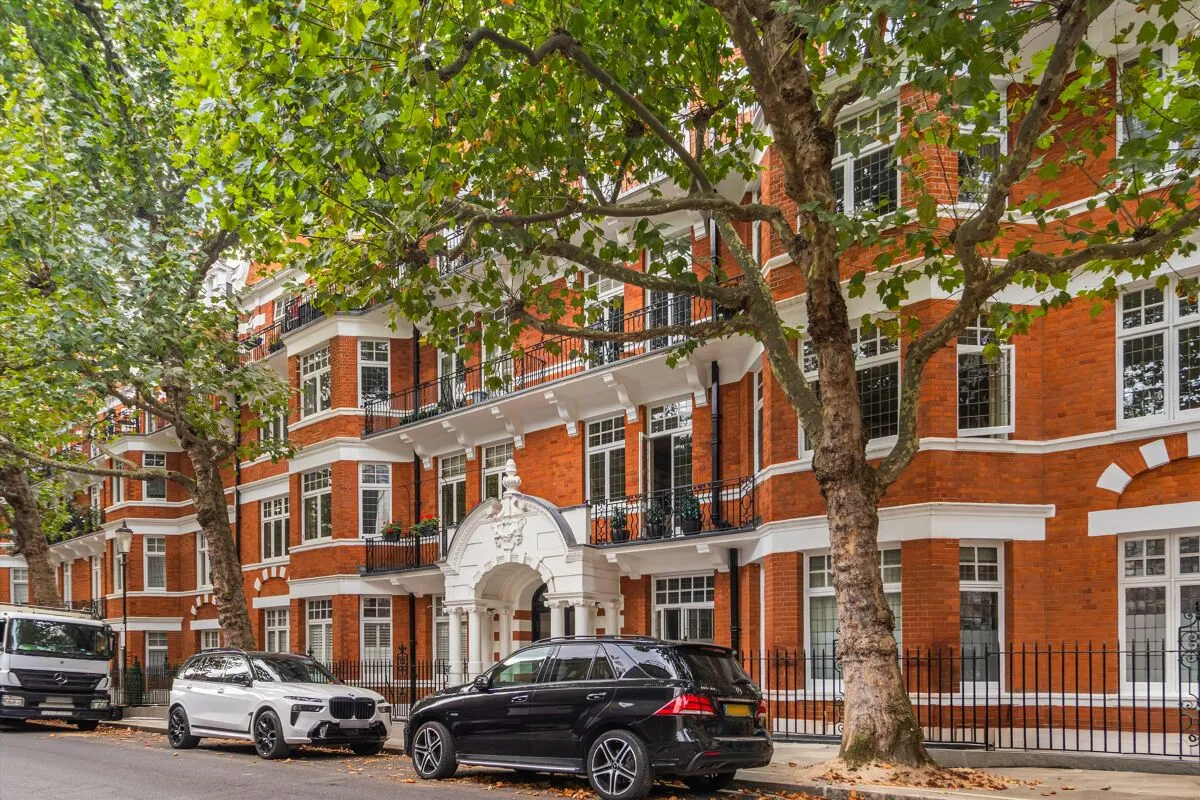 Iverna Gardens, London, W8, photo 17