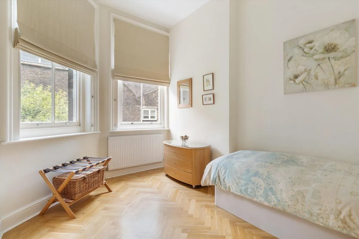 Iverna Gardens, London, W8, photo 15