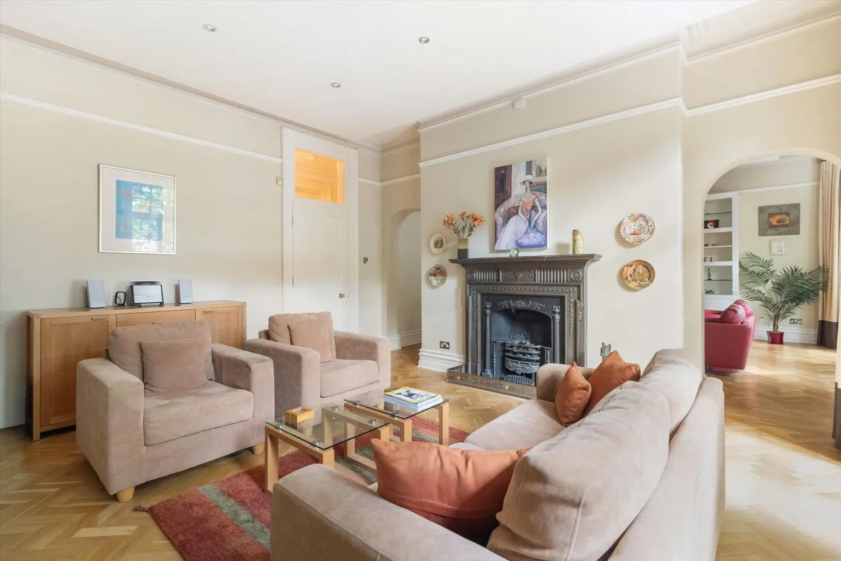 Iverna Gardens, London, W8, photo 2