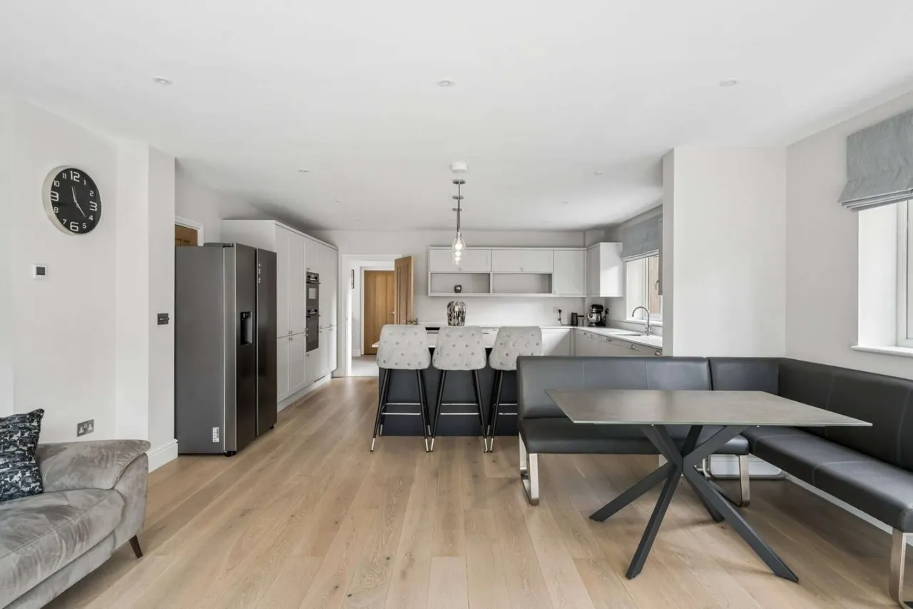 Clifton Road, Amersham, Buckinghamshire, HP6 5PN, photo 5