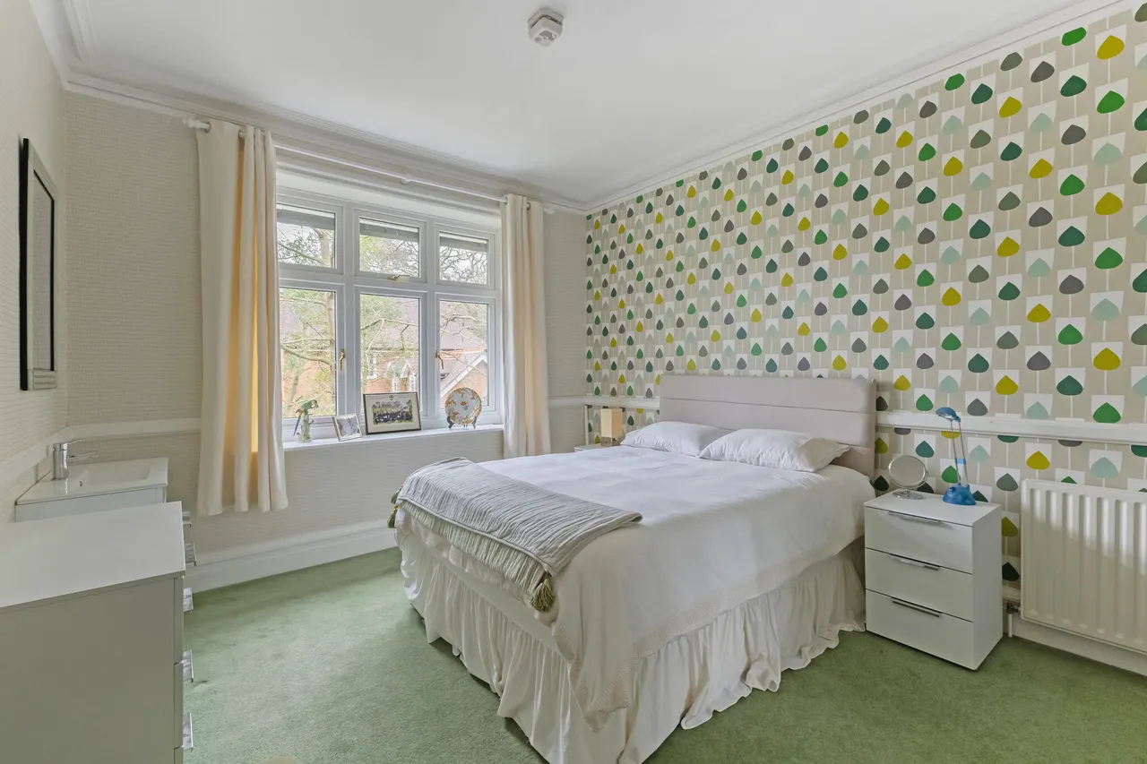 London Road, Camberley, GU15, photo 14