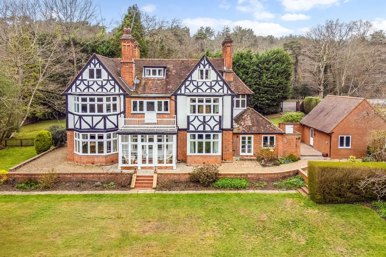 6 bed house for sale, London Road, Camberley, GU15