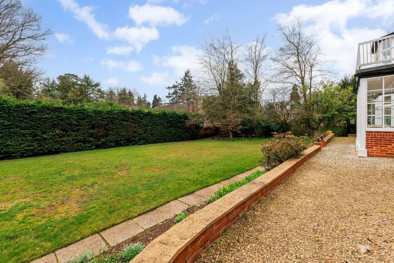 London Road, Camberley, GU15, photo 13