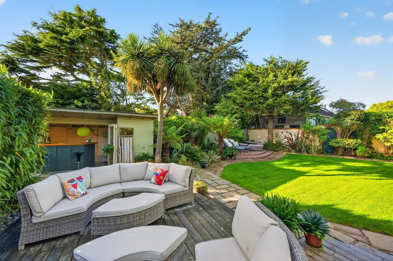 Shandon Drive, photo 41
