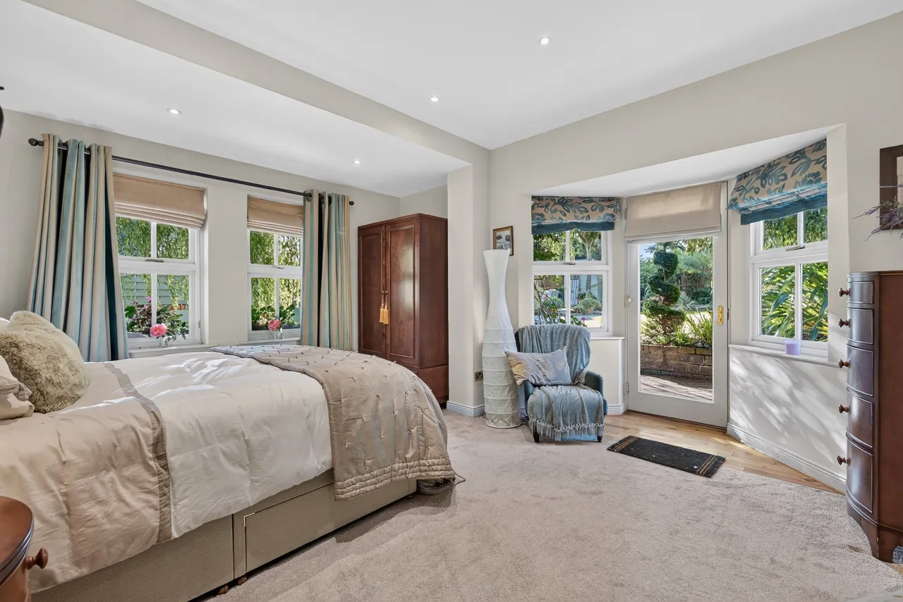 Shandon Drive, photo 26