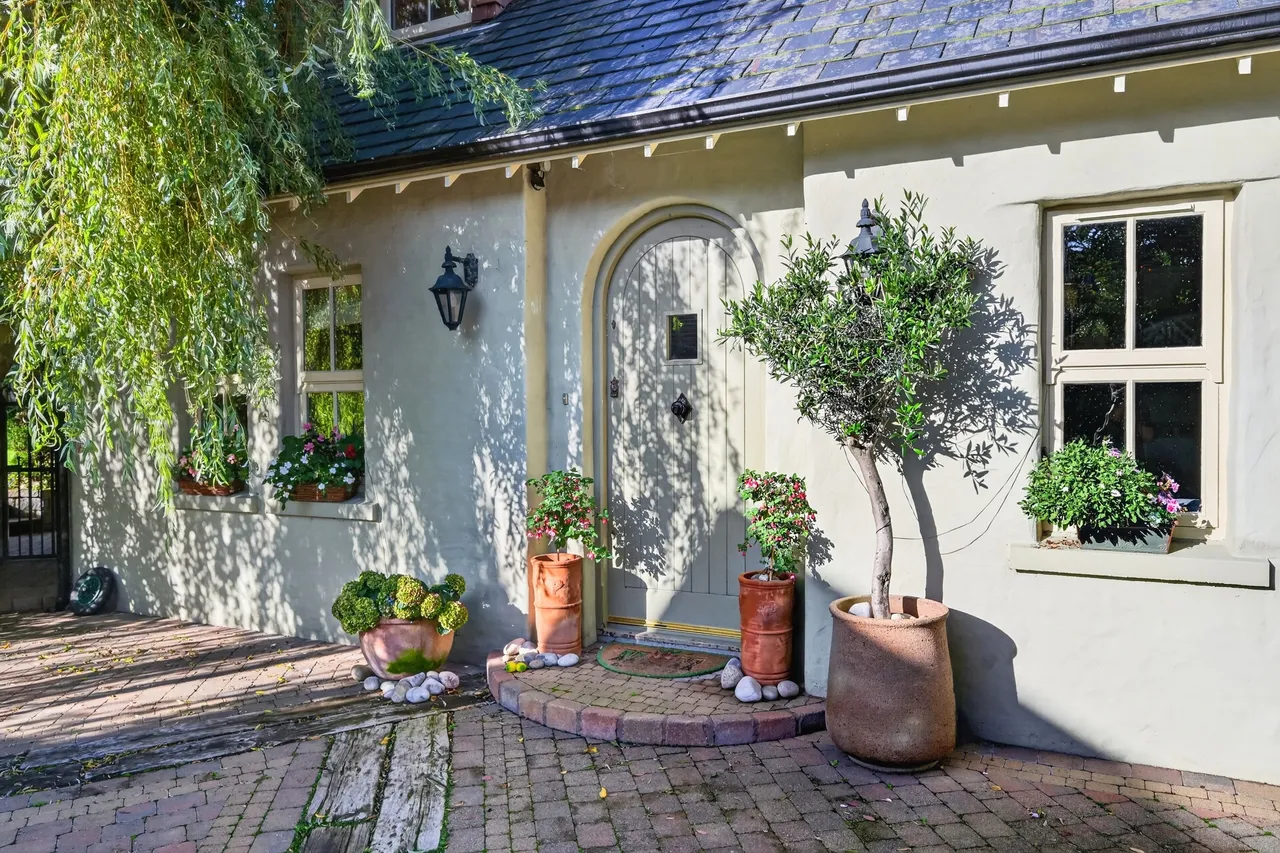 Shandon Drive, photo 3