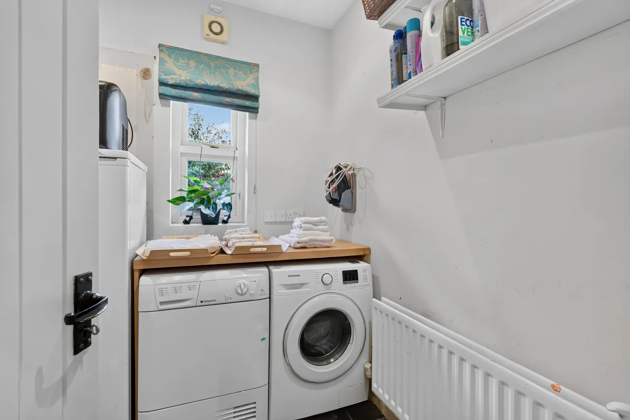 Shandon Drive, photo 24