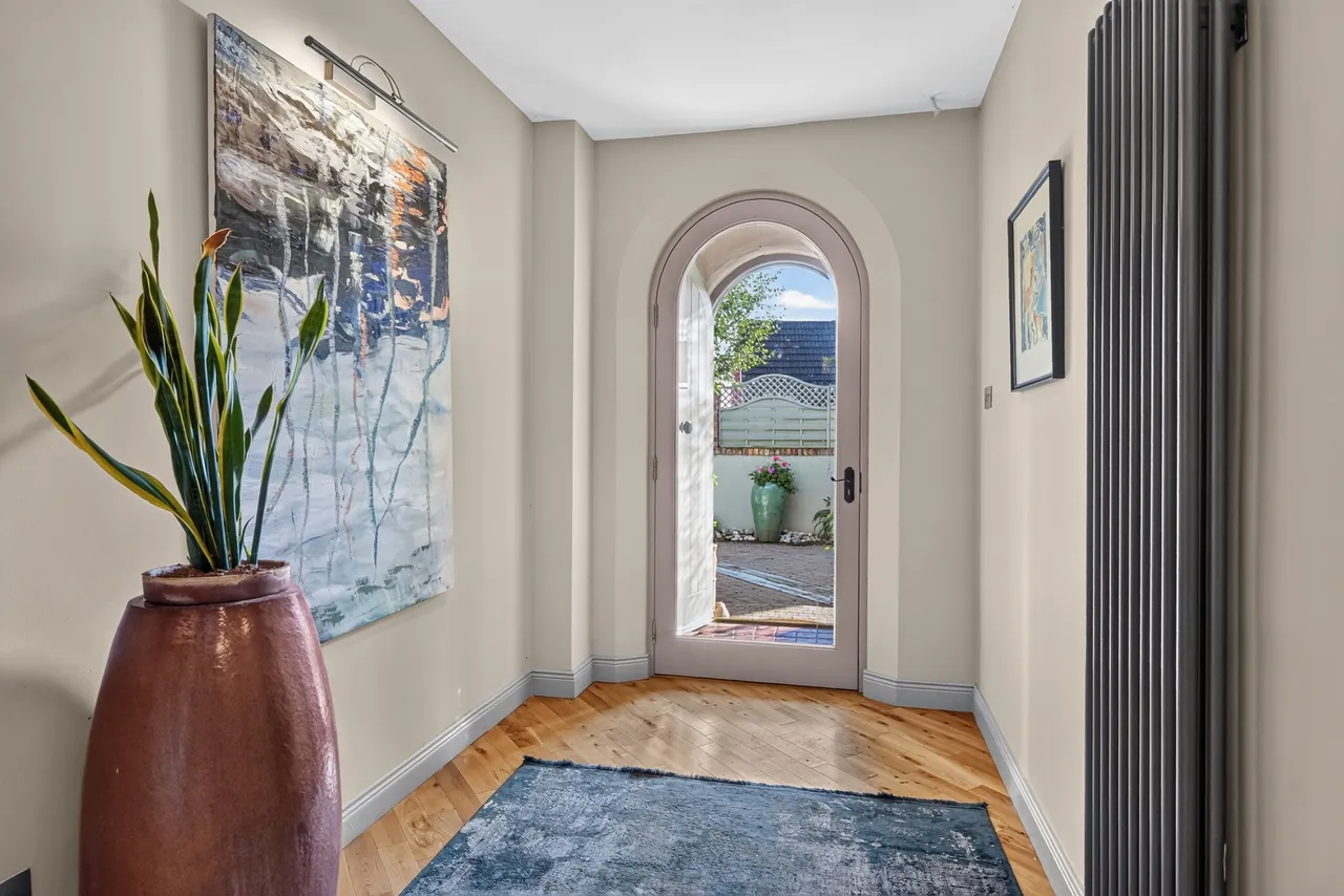 Shandon Drive, photo 5