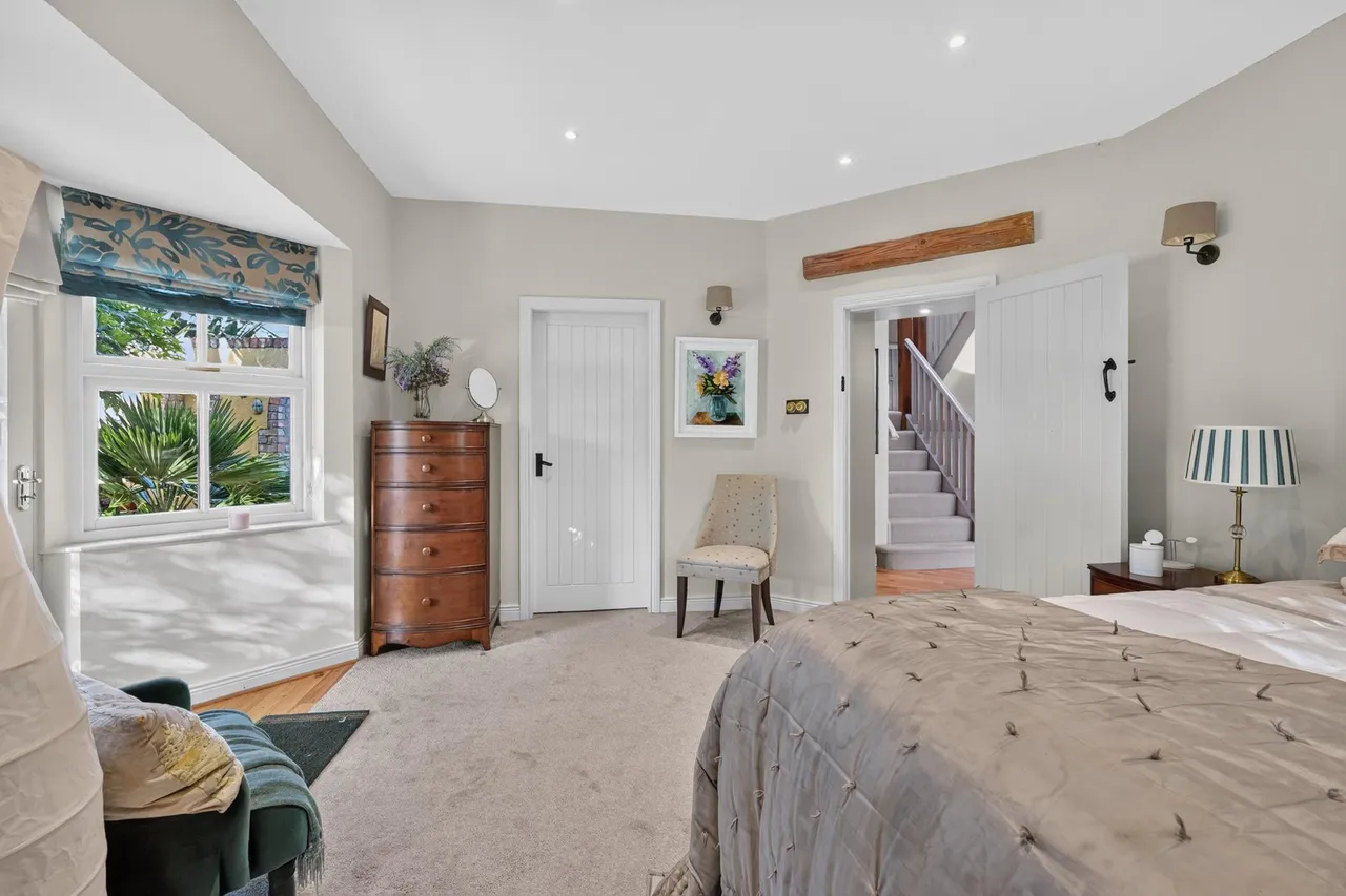 Shandon Drive, photo 27