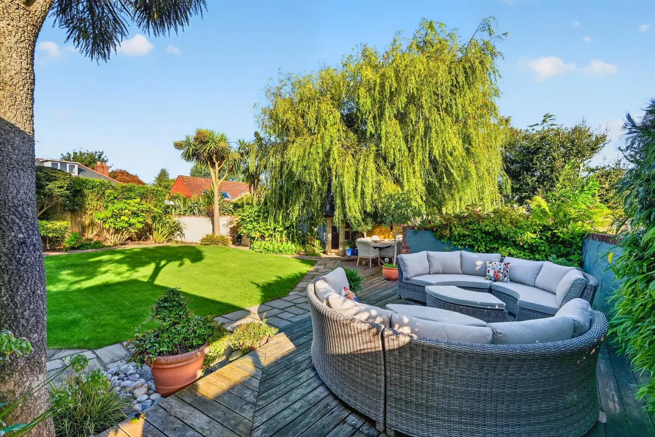 Shandon Drive, photo 40