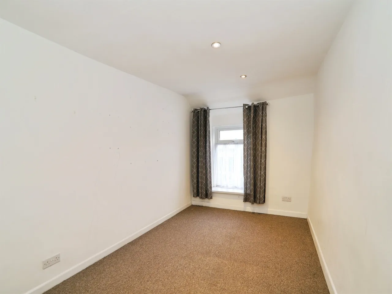 Cymmer Road, Porth, CF39, photo 7
