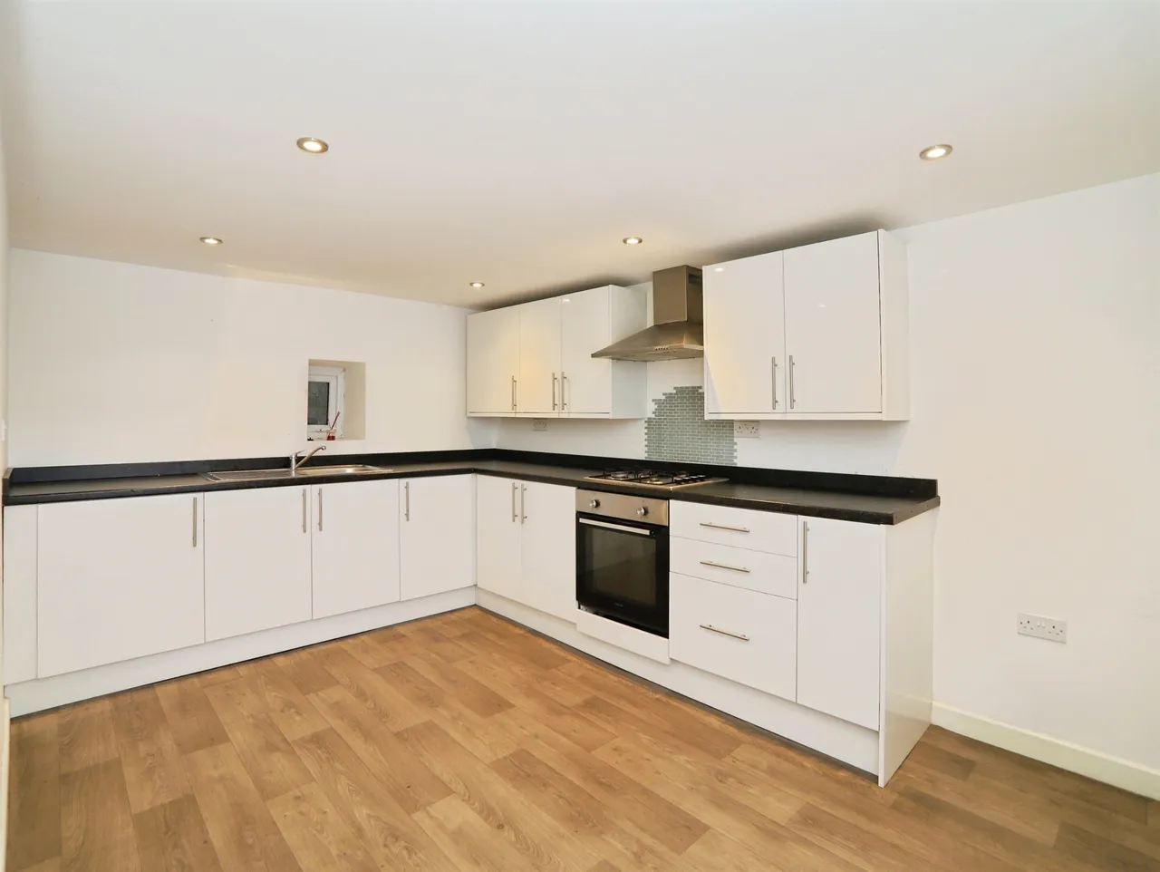 Cymmer Road, Porth, CF39, photo 13
