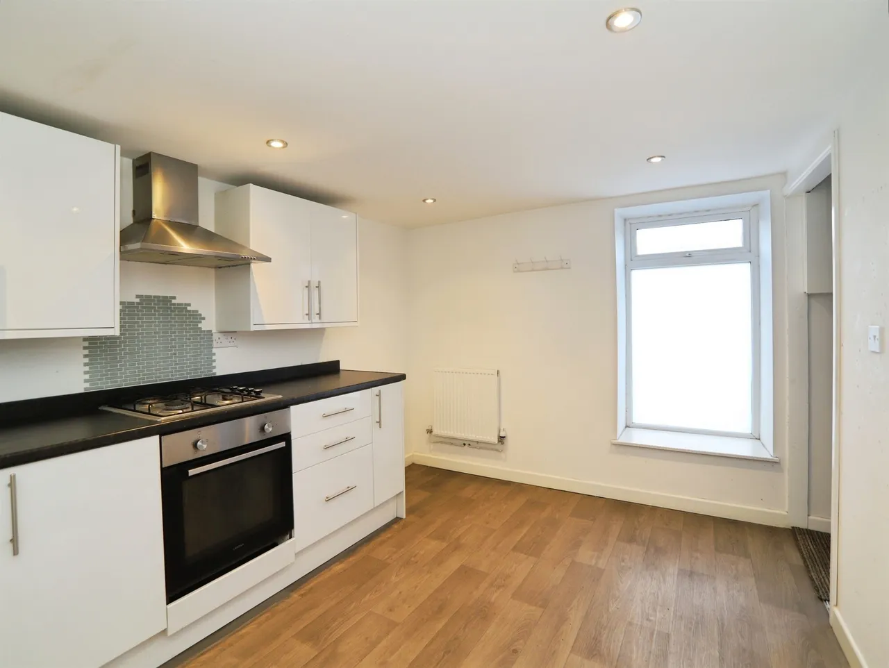 Cymmer Road, Porth, CF39, photo 14