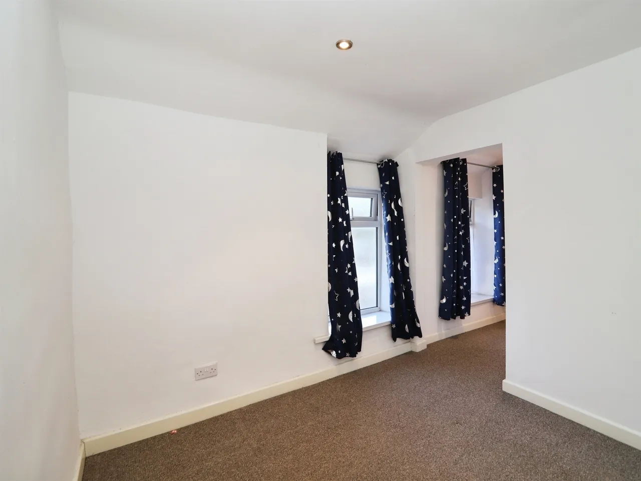 Cymmer Road, Porth, CF39, photo 11