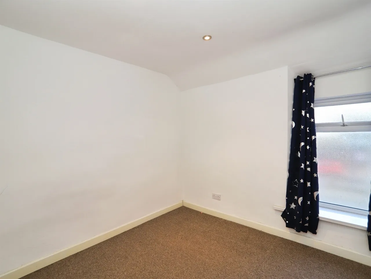 Cymmer Road, Porth, CF39, photo 2