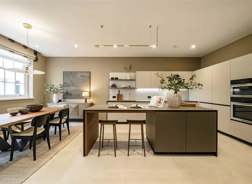 4 bed house for sale — Princes Gate Mews, South Kensington, SW7