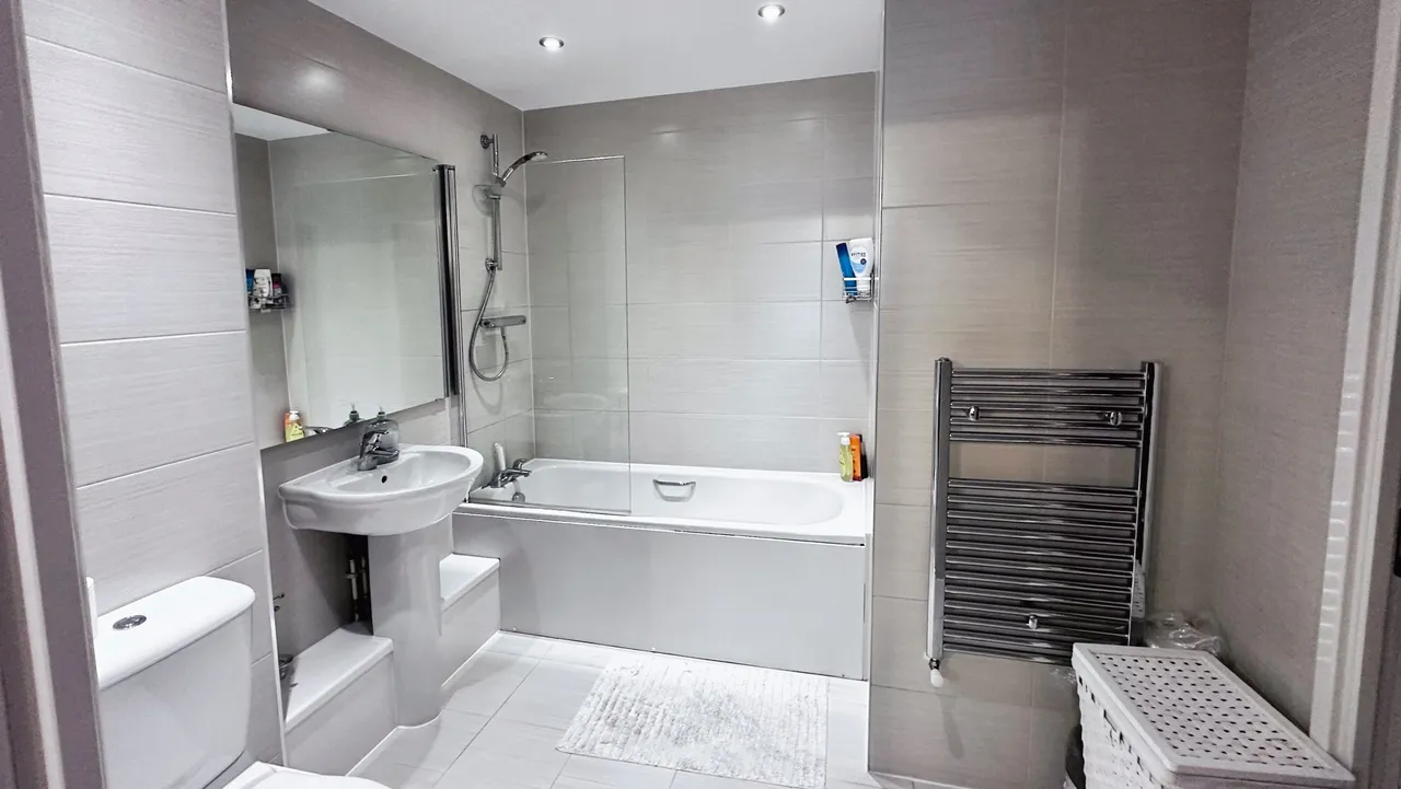 Charcot Road, Hitherwood Court, NW9, photo 8