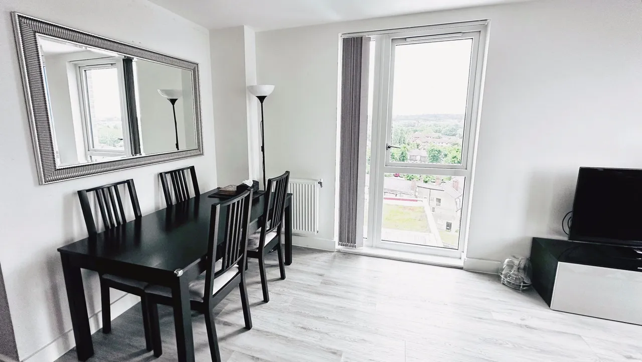 Charcot Road, Hitherwood Court, NW9, photo 4