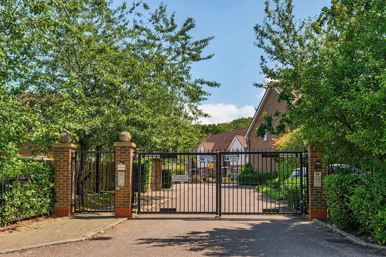 Cheyne Park Drive, West Wickham, BR4, photo 19