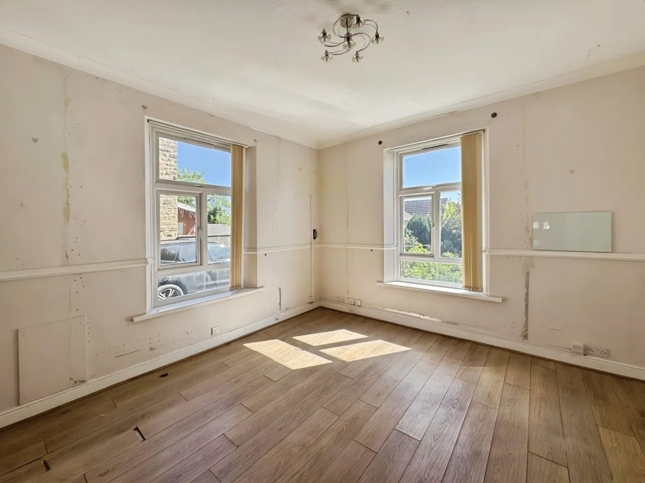 Bradford Road, Liversedge, WF15, photo 11