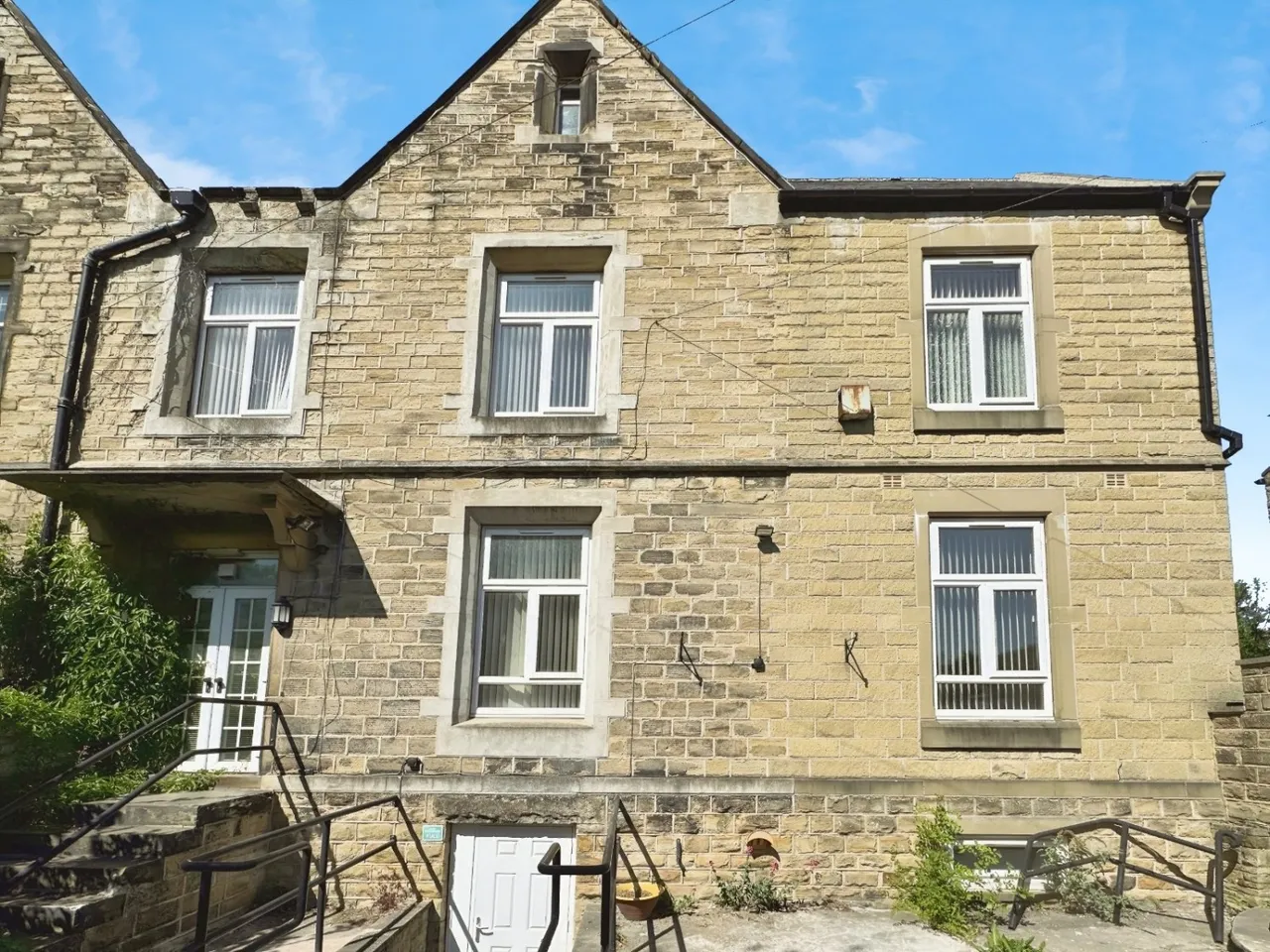 Bradford Road, Liversedge, WF15, photo 5