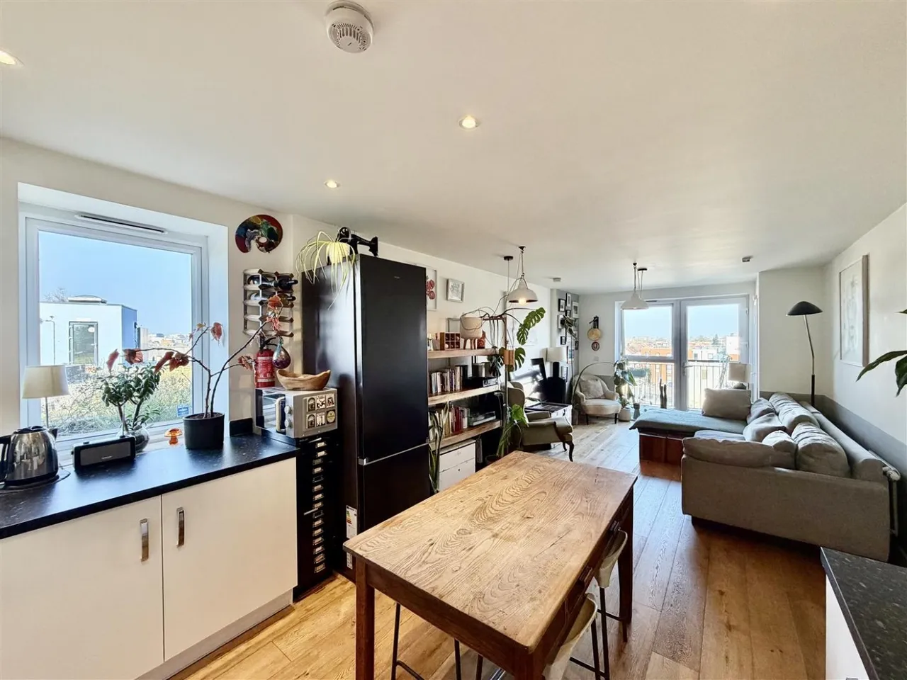 bed Apartment For SaleSalisbury Road, Southall, UB2, photo 2