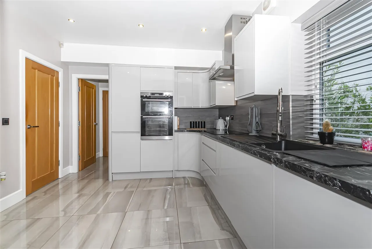 Dearden Fold, Edenfield, Ramsbottom, Bury, BL0 0LH, photo 16