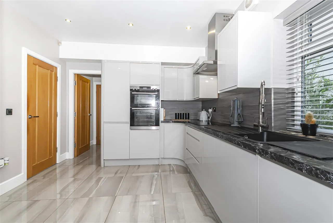 Dearden Fold, Edenfield, Ramsbottom, Bury, BL0 0LH, photo 18