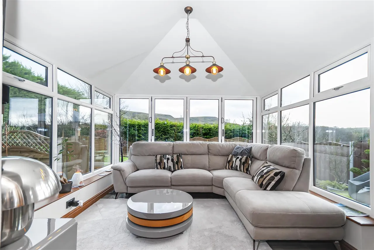 Dearden Fold, Edenfield, Ramsbottom, Bury, BL0 0LH, photo 5
