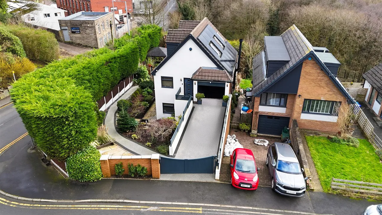 3 bed house for sale — Dearden Fold, Edenfield, Ramsbottom, Bury, BL0 0LH