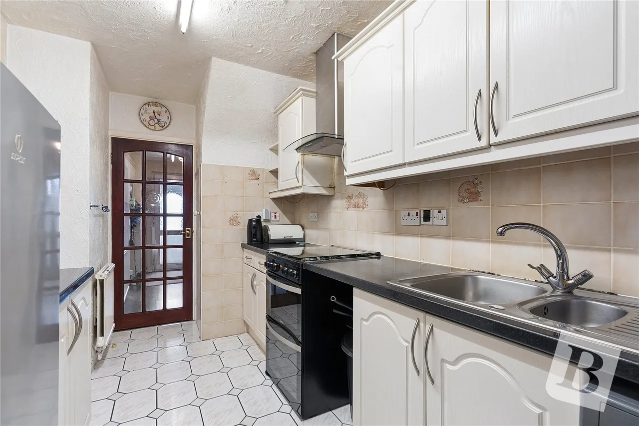 Vauxhall Close, Northfleet, DA11, photo 11