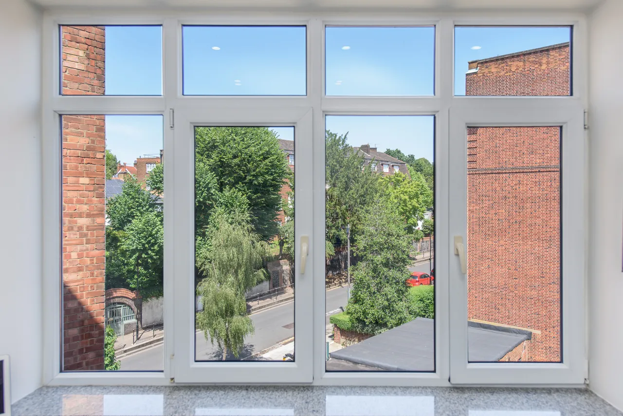 London, NW3, photo 21