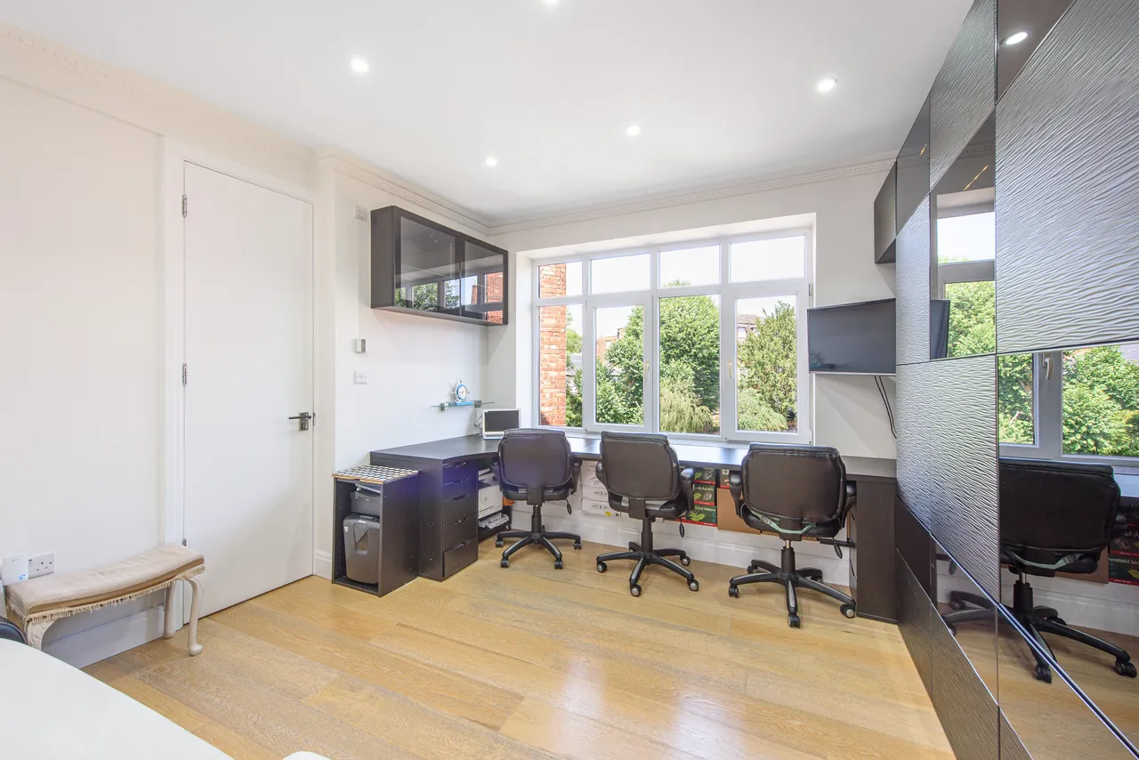 London, NW3, photo 20