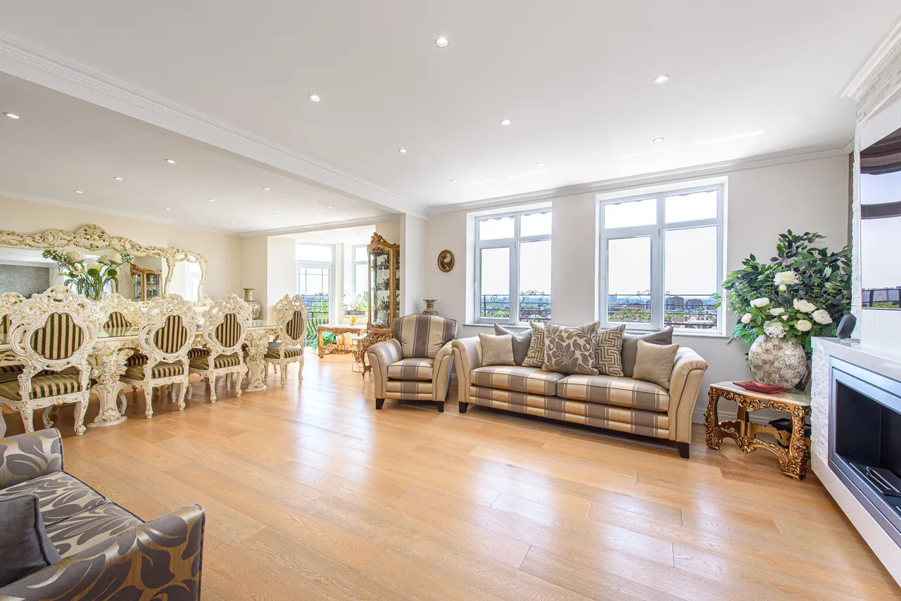 4 bed flat for sale, London, NW3