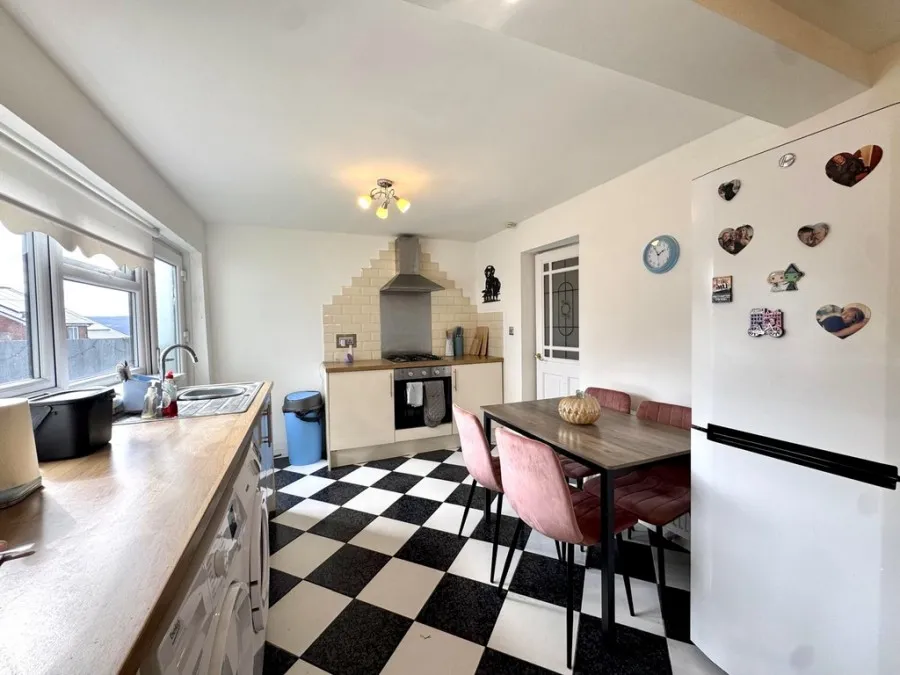 Russell Street, Dowlais, CF48, photo 5