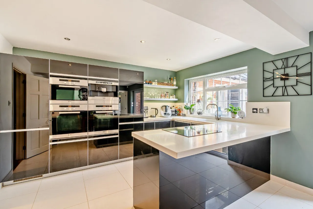 Beckfords, Upper Basildon, Reading, RG8 8PB, photo 6