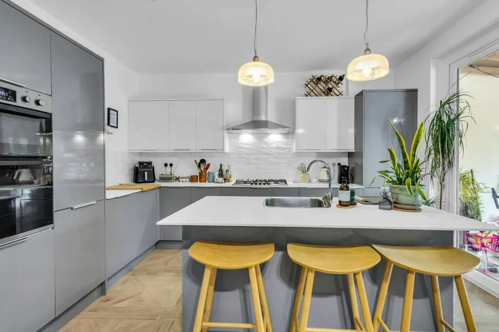 Hale End Road, London, E17, photo 5