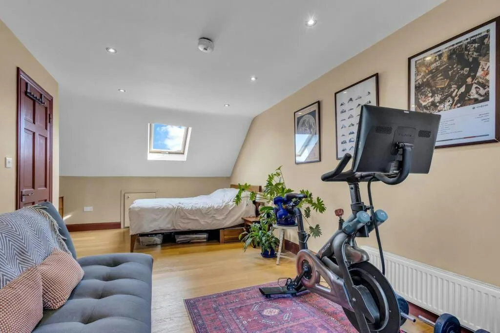 Hale End Road, London, E17, photo 12