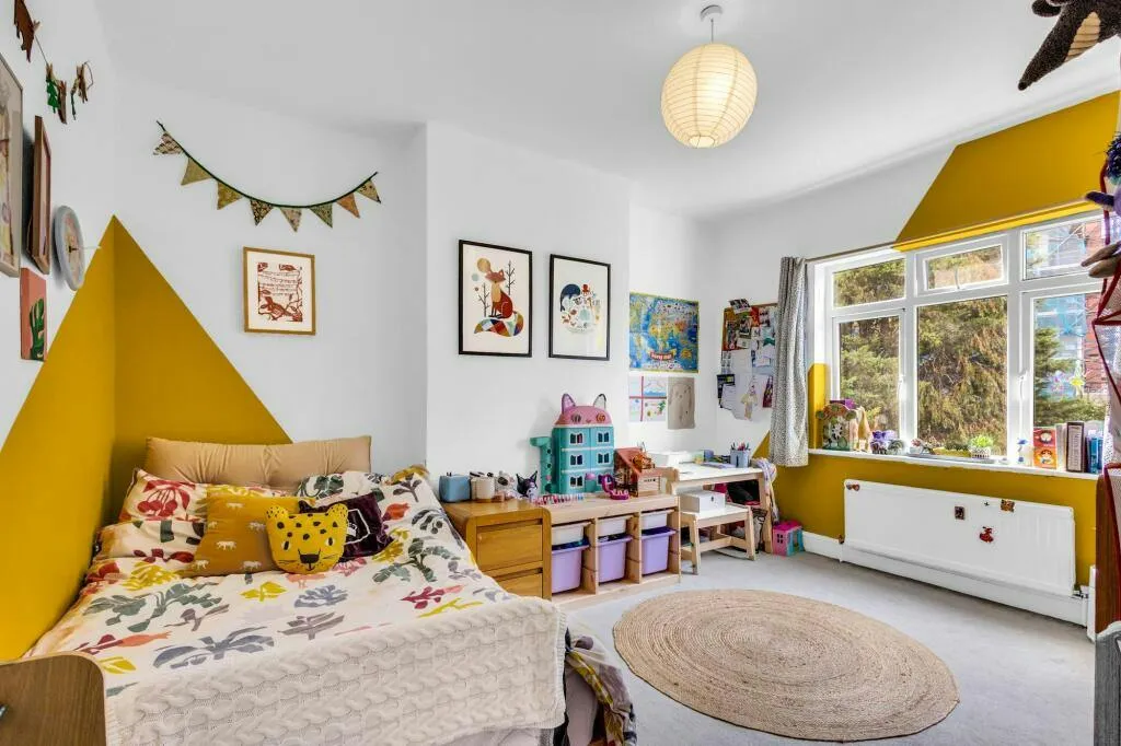 Hale End Road, London, E17, photo 9