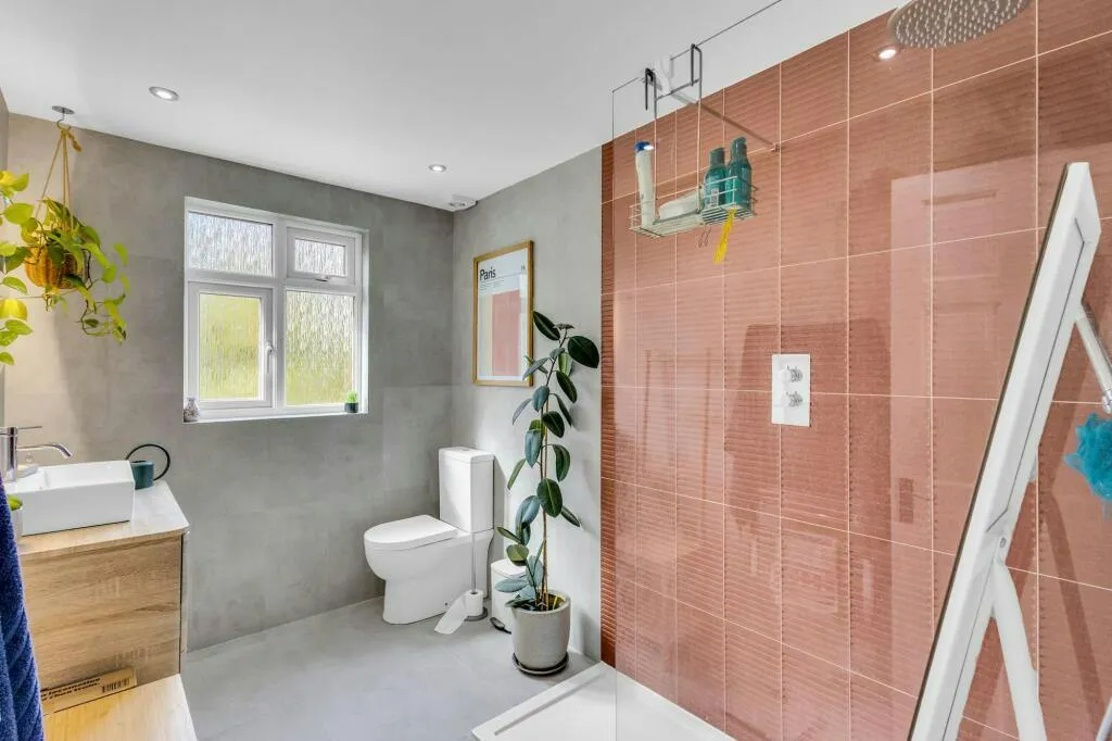 Hale End Road, London, E17, photo 14
