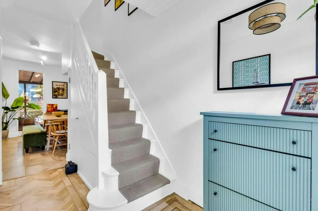 Hale End Road, London, E17, photo 7